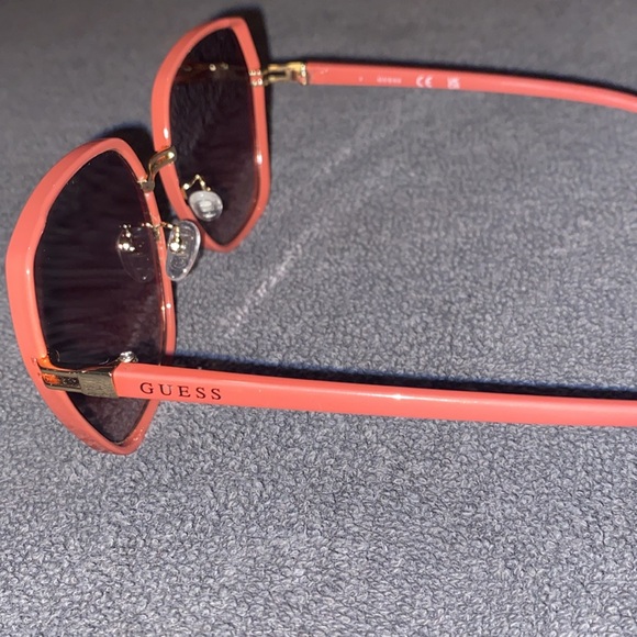 GUESS Red Resin Sunglasses